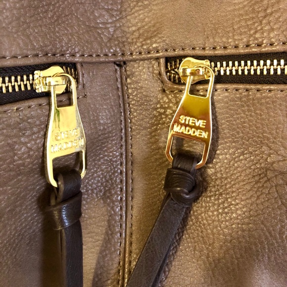 Taupe/Gold Steve Madden Shoulder Bag - Picture 4 of 6